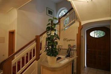 Villa Von Soden - Hotel Garni