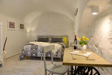 هتل Albergo Diffuso Monopoli