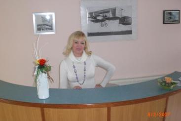 ホテル Am Flugplatz