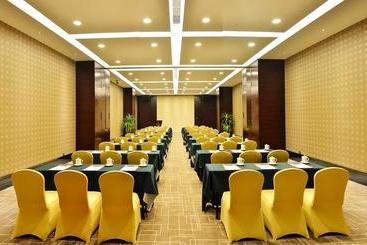هتل Changsha Longhua International