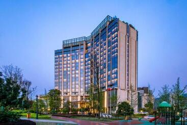 בית מלון כפרי New World Guiyang