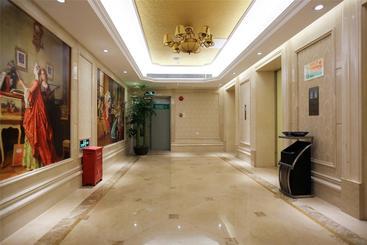 Vienna Hotel Beihai Beibu Bay Square
