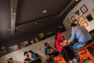 هتل Hostel Like Quijote