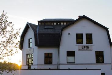 هتل Lpm2 Sport