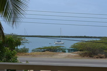 هتل Vistalmar Ocean Suites Brand New Renovated 1bdr  Ocean View  Infinity Pool  Mini Beach  Full Kit