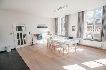 هتل Your House Apartments