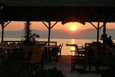 آپارتمانهای توریستها Likourgos Beach