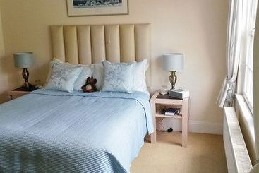Avalon Lodge Bed And Breakfast