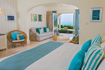 هتل The Cove Suites At Blue Waters Resort And Spa