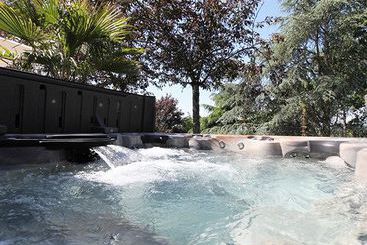 پانسیون Bed & Breakfast Les Orchidées