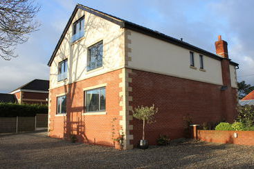 Fifty One And A Half Boutique B&b