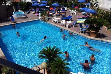 هتل Terme Vinetum