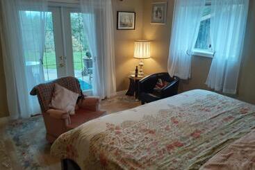 住宿加早餐  Rae Leigh Heights Bnb