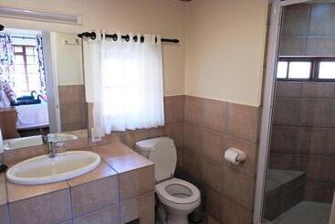 شقة Fairways Self Catering