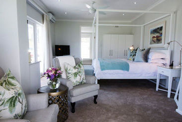 هتل Lakeside Lodge & Spa