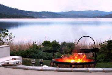 هتل Lakeside Lodge & Spa