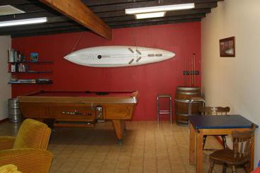 هاستل Oceanfront Backpackers