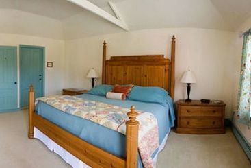 هتل Red Clover Inn And Restaurant