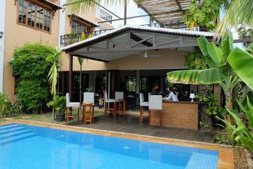 The Rose Apple Boutique Bed & Breakfast