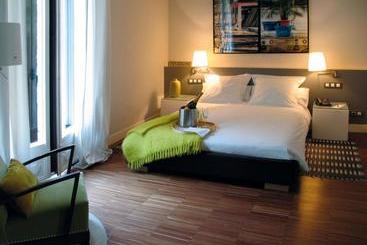 تختخواب و صبحانه The5rooms