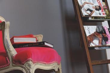 تختخواب و صبحانه The5rooms