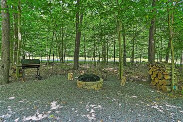 コテージ Home In Big Bass Lake Community: Fire Pit & Grill!
