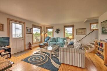 بيت ريفى Acadia National Park Home W/ Deck & Ocean View!
