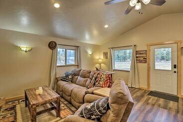 별장 Cozy Cabin W/ Fire Pit & Bbq: 7mi To West Glacier!