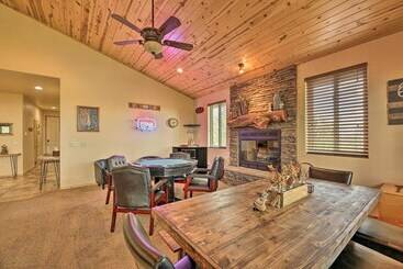 کلبه Dog Friendly Show Low Cabin W/ Deck & Views!
