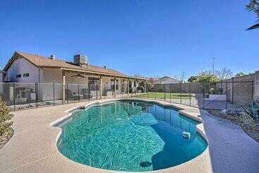 קוטג'' Peoria Home W/ Large Yard ~ 14 Mi To Phoenix!