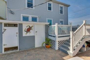 茅舍 Wildwood House W/ Enclosed Porch   Walk To Beach!