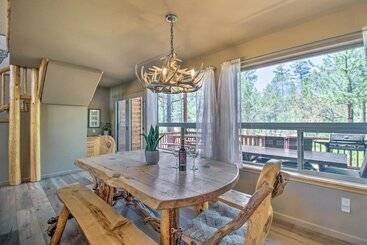 کلبه Deck, Grill & Fire Pit: Spacious Show Low Hideaway