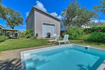 کلبه Outdoor Oasis & Grills: Ultimate Rockport Home!