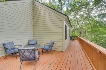 コテージ Wintergreen Home W/ Hot Tub, Deck & Mountain Views