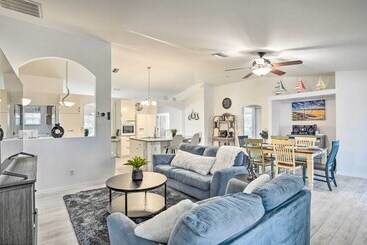 بيت ريفى Canalfront Cape Coral Escape   Ada Friendly!