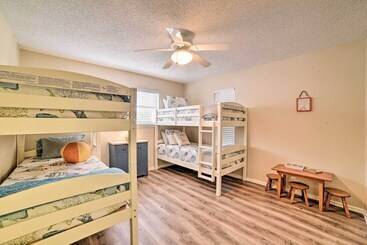 کلبه Private Dock: Charming & Spacious Rockport Abode!