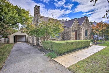 بيت ريفى Charming Tulsa Bungalow W/ Furnished Deck!