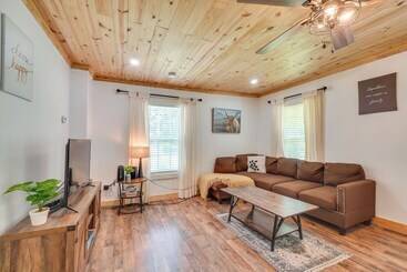 茅舍 Creekside Ranch  W/ Porch ~ 2 Mi To Pkwy