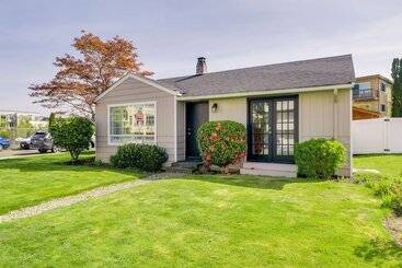 별장 Downtown Kirkland Rental: Steps To Lake Washington