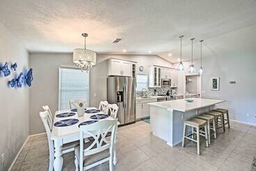 بيت ريفى Modern Retreat With Pool Near Vanderbilt Beach!