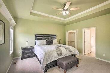 茅舍 Bella Vista Home W/ Yard: Half Mile To Trails!