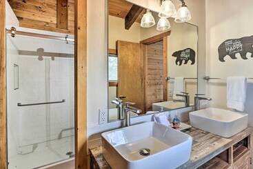 별장 Luxe Pagosa Springs Cabin W/ Sauna & Hot Tub!