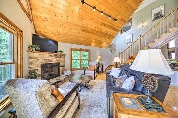 بيت ريفى Spacious Murphy Chalet W/ Hot Tub: Mtn Views!