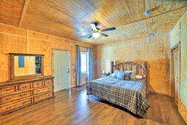 کلبه Woodsy Mountain Cabin: 2 Mi To Angel Fire Resort!