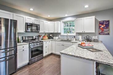 بيت ريفى Modern Family Home ~ 10 Mi To Ski Cranmore Mtn!