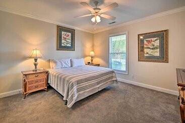 コテージ Spacious Family Retreat W/ Resort Amenities!