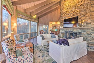 بيت ريفى Brevard Home W/ Panoramic Lake & Mountain Views!