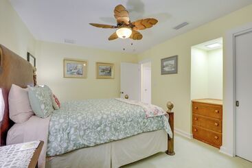 Сельский дом Historic St Augustine Bungalow: Walk To Beach