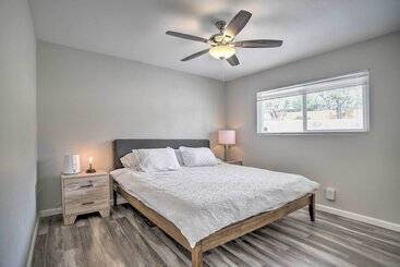 Сельский дом Yucca Valley Oasis W/ Hot Tub, Near Joshua Tree!