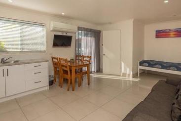 Bilinga Beach Motel
